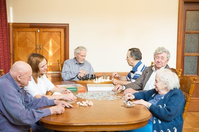 Как попасть в дом престарелых для пенсионера